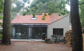 Rénovation d'une maison avec la véranda et le garage, à Saint Brévin