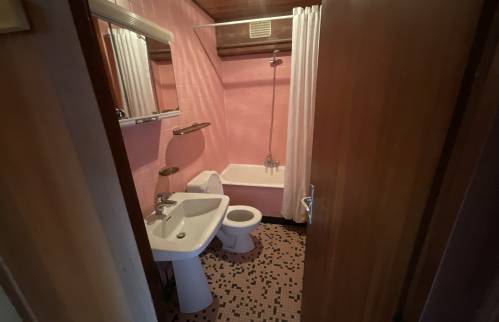 Salle de bain - AVANT - architecte 73, maçon 73, plaquiste 73, peintre 73, carreleur 73, plombier 73, électricien 73, menuisier 73