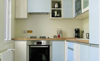 Rénovation complète et aménagement d'une cuisine dans un petit espace (Dardilly, 69)