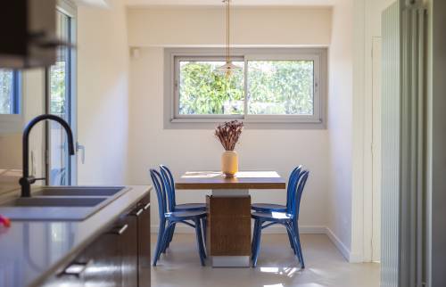 Rénovation d'une salle à manger et cuisine retro à Toulouse