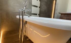 Baignoire à pattes de lion