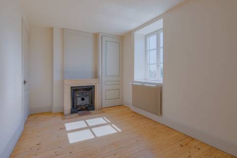 Rénovation et isolation d'une maison de famille située dans l'ouest de Lyon (69450) : isolation et rénovation des chambres