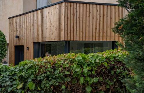 Extension moderne en bois à Grenoble Sud (38100)