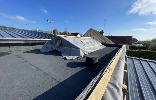 Etanchéité du toit (Merville 14810)