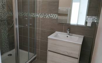 Aménagement SDE après dépose ancienne salle de bain à Camare-sur-Mer (29570)