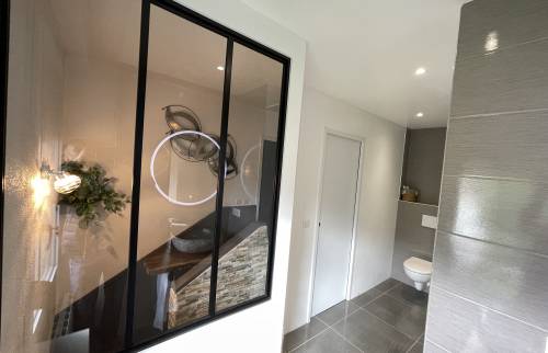 la verrière, vue de l'intérieure de la salle de bain