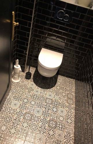 Installer des toilettes à Trouville