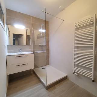 Nouvelle Salle de Bain en lieu et place de l'ancien garage