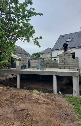 Extension sur pilotis