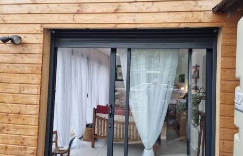 BAIE COULISSANTE ALU La Maison des Travaux Rouen 2.