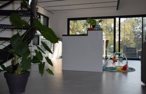 Revêtement sol de pavillon en résine epoxy finition satinée à Roquevaure (13380)