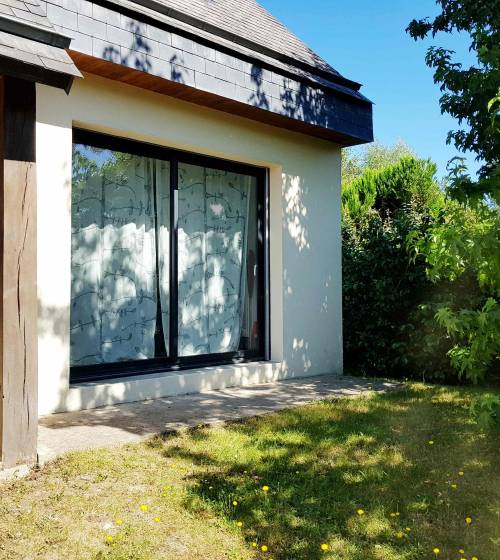 Rénovation de fenêtre après ouverture mur façade arrière d'un pavillon à Peypin (13124)