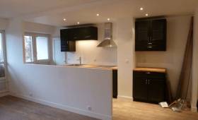 appartement rénové avec cuisine