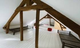 Dortoir sous comble (Gonneville-sur-Mer 14510)