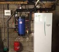 Pompe à chameur air-eau en sous-sol après isolation phonique et mises aux normes électricité/plomberie - Cergy POntoise - 95800 - 
