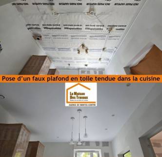Rénovation de cuisine avec pose d'un faux plafond en toile tendue - Nantes 44000