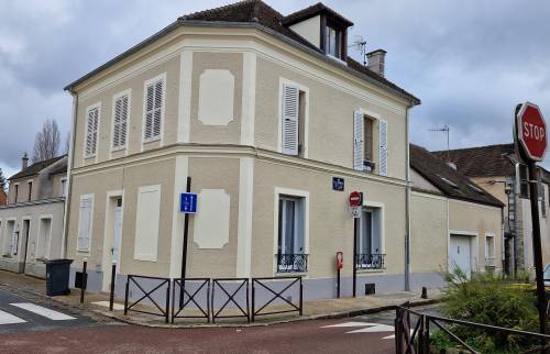 Façade rénovée à Fontainebleau