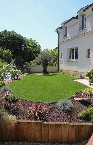 Allée et aménagement de jardin