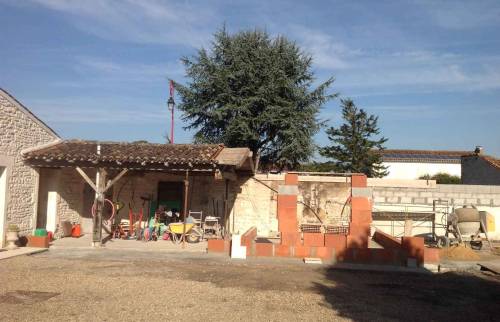 Construction d'extension de maison en cours à Cognac 16100