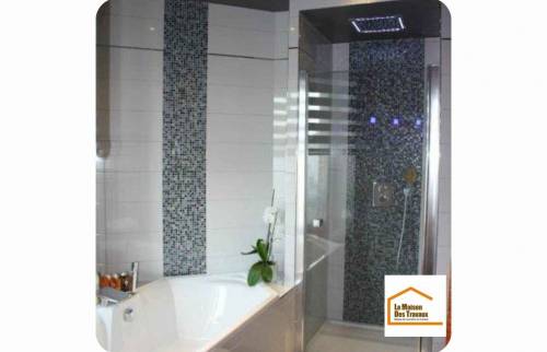 Réfection complète d'une salle de bains à Folligny (50320).