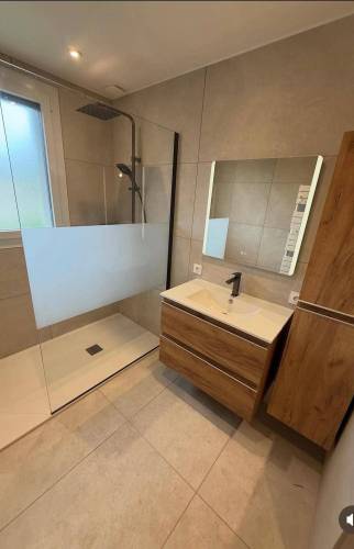 Rénovation d’une salle de bains avec WC à Fraisse (42490)
