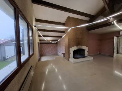 Maison avant travaux de rénovation intérieure - Ambérieu-en-Bugey 01500