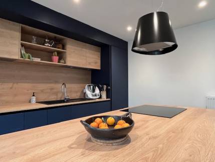 Aménagement d'une cuisine moderne dans une maison en rénovation - Nantes 44