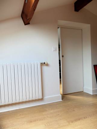 Champagne au Mont d'Or (69410) : rénovation des combles avec création d'une salle d'eau et remplacement de l'escalier