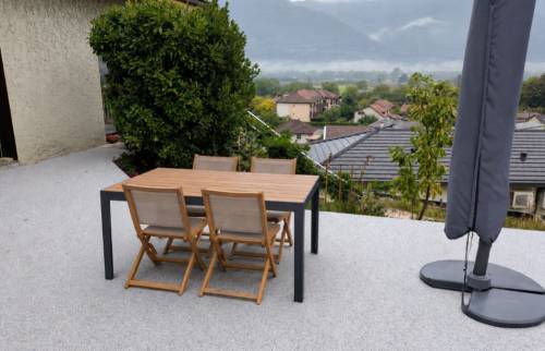 très belle terrasse pour nos clients du Touvet