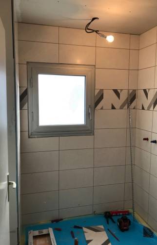 Salle de bain en cours à Chamalières 