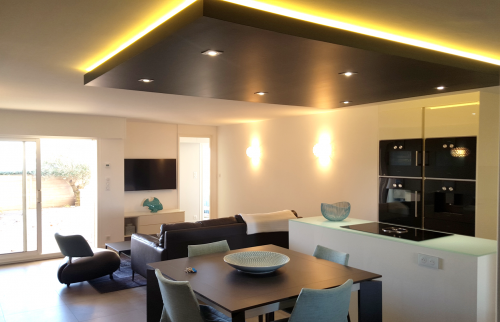 Descente de plafond avec rétro éclairage dans la cuisine