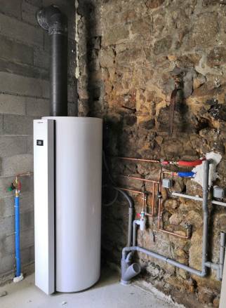 Installation du chauffe eau thermodynamique dans le garage