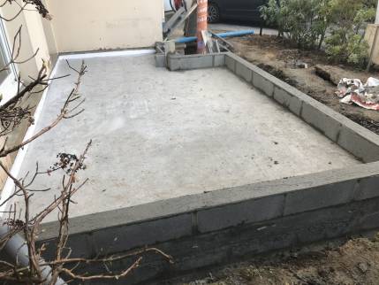 Coulage de la dalle de la future extension (Hérouville-Saint-Clair 14200)