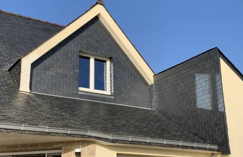 Lucarne avant travaux à Larmor Baden (56870)