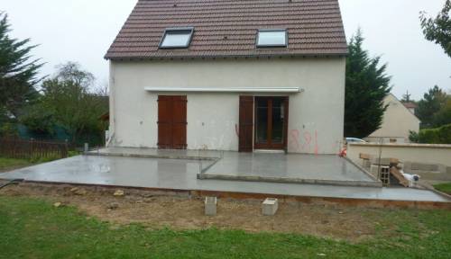 Coulage d'une dalle en béton pour agrandir une maison - Wattrelos 59150
