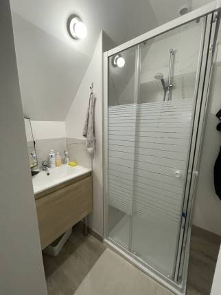 Salle de bain sous comble (Yerres 91330)