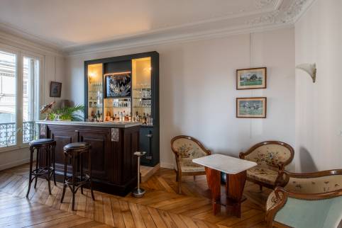 Création d'un espace bar dans Paris 16e