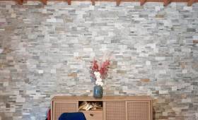 APRÈS - rénovation - Pose d'un parement de mur Arbois