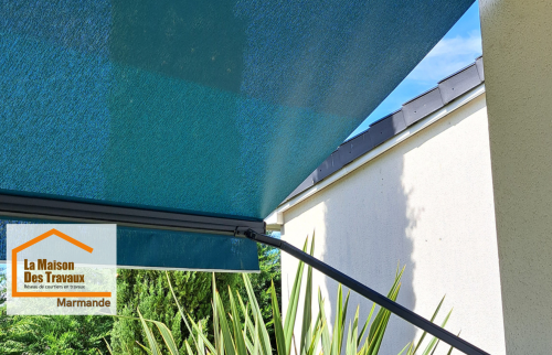 Détail d’un store extérieur sur mesure posé à Brax protection solaire efficace et confort thermique pour une terrasse exposée