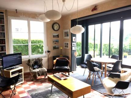 Maison vue de l'intérieur après travaux de remplacement de menuiserie en rénovation énergétique - Le Raincy 93