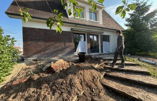 Rénovation extérieure à Sainte-Savine : une terrasse bois et un nouvel aménagement paysager 9
