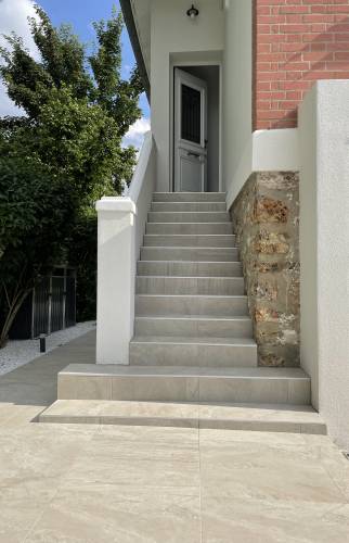 Rénovation d'escalier d'entrée Linas