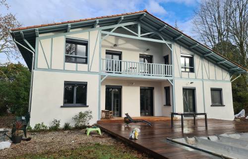 Maison rénovée aux mathes.