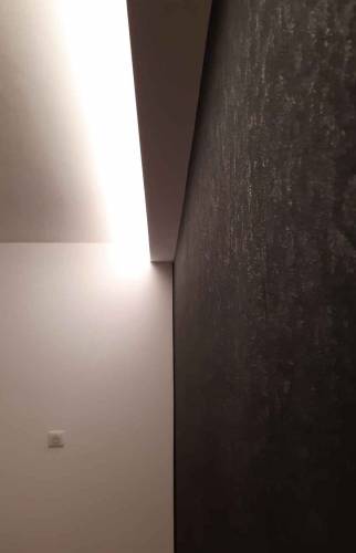 Mur texturé et éclairage indirect à Riedisheim