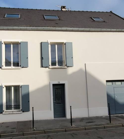 Maison après travaux de ravalement de façade et changement de menuiseries - Fontenay-Trésigny 77610