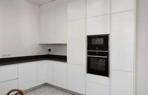 Sobriété et élégance dans cette cuisine haut de gamme - Paris