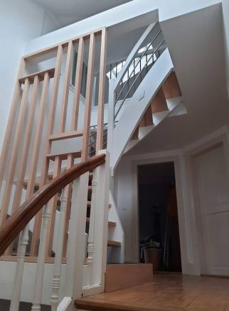 Claustra et escalier bois bi-color sur mesure à Brunstatt