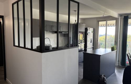 Rénovation finie avec verrière d’atelier dans une maison à Bruz