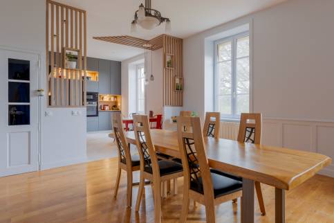 Lyon (69005) : Réalisation d'une cuisine ouverte sur le séjour avec claustra sur mesure