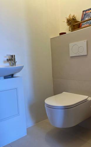 WC suspendus et lave-main